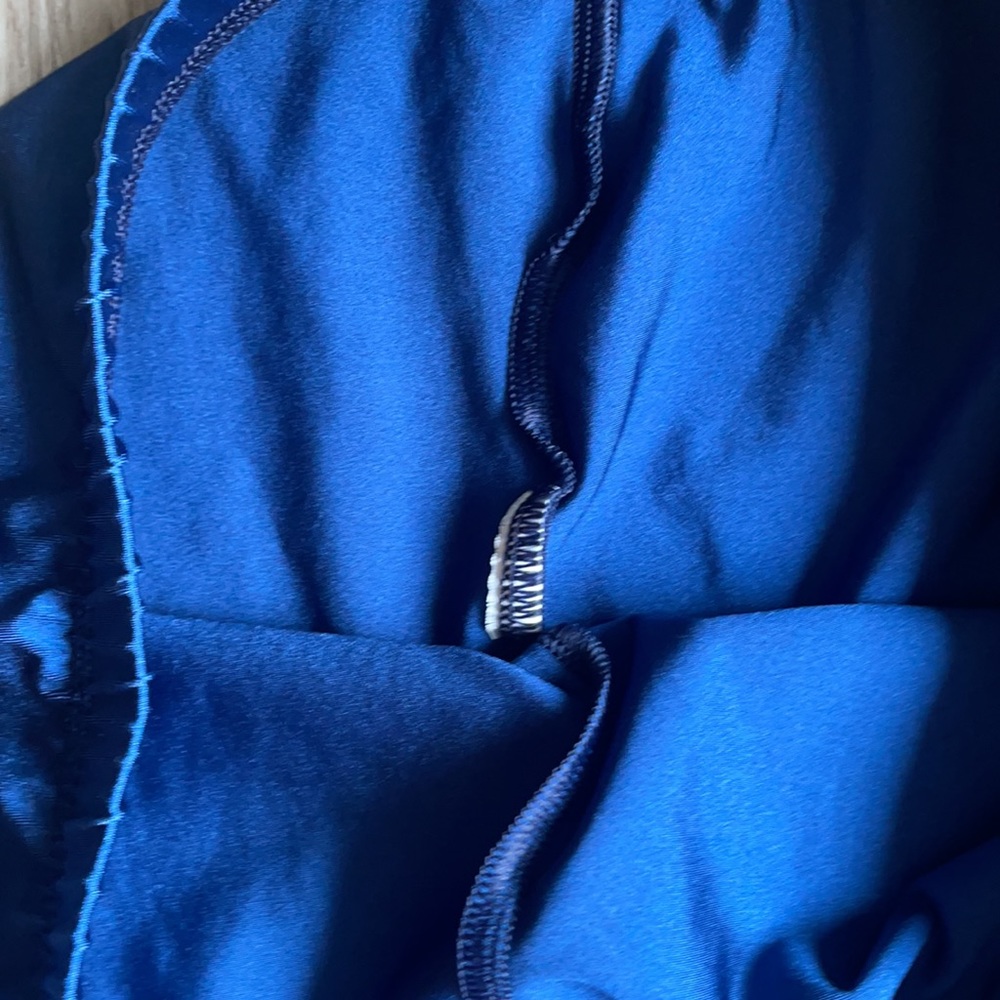 Spandex - Picture 3 of 4